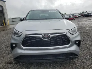 2022 Toyota Highlander LE with VIN 5TDZZRAH3NS103925, listed as a Copart auction lot 56159635 with 52,997 mi miles and Salvage title. Bid and sale history available at DreamBid. Image 5.