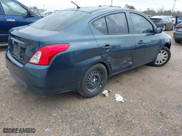2016 Nissan Versa SV with VIN 3N1CN7AP1GL821286, listed as a IAAI auction lot 41600047 with 143,076 mi miles. Bid and sale history available at carsss.com. Image 4.