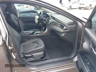 2019 Toyota Camry LE z VIN 4T1B11HK0KU715515, wystawiony jako IAAI lot #42155492 z przebiegiem 114 091 mil mil oraz . Historia ofert i sprzedaży dostępna na DreamBid. Obrazek 5.