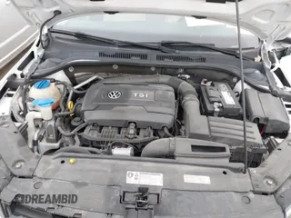2016 Volkswagen Jetta Sedan 1.8T SEL with VIN 3VWL07AJXGM214382, listed as a IAAI auction lot 42042424 with 1 mi miles. Bid and sale history available at carsss.com. Image 10.