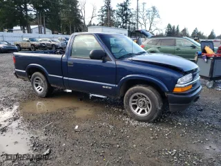 2000 Chevrolet S-10 LS with VIN 1GCCS1449Y8130785, listed as a Copart auction lot 47471365 with 75,343 mi miles and Salvage Title. Bid and sale history available at carsss.com. Image 4.