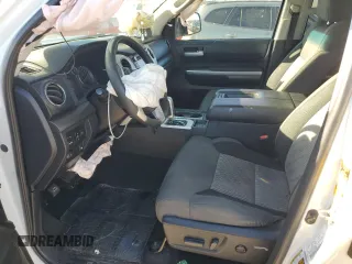 2017 Toyota Tundra SR5 z VIN 5TFEW5F17HX222295, wystawiony jako Copart lot #84070304 z przebiegiem 105 463 mil mil oraz Szkoda całkowita • Salvage title. Historia ofert i sprzedaży dostępna na DreamBid. Obrazek 7.