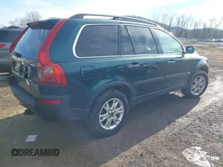 2004 Volvo XC90 with VIN YV1CZ59H641115883, listed as a IAAI auction lot 41643395 with 200,009 mi miles. Bid and sale history available at carsss.com. Image 4.