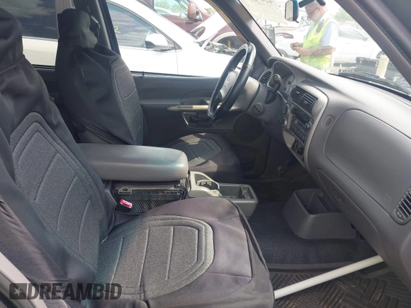 2002 Ford Explorer Sport Trac Value с VIN 1FMZU77E42UA91903, выставлен на аукционе IAAI как лот 42472001 с пробегом 237 133 миль миль и . История ставок и продаж доступна на DreamBid. Изображение 5.