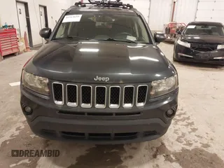2016 Jeep Compass Sport with VIN 1C4NJCBA1GD559571, listed as a IAAI auction lot 41913639 with 175,038 mi miles. Bid and sale history available at carsss.com. Image 6.