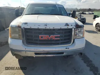 2008 GMC Sierra 2500HD SLT with VIN 1GTHK23628F219110, listed as a Copart auction lot 44631605 with 363,635 mi miles and Clean title. Bid and sale history available at DreamBid. Image 5.