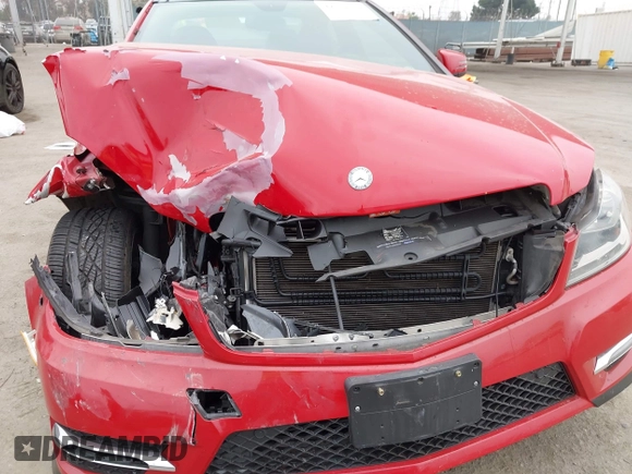 2014 Mercedes-Benz C 250 with VIN WDDGJ4HB4EG300833, listed as a IAAI auction lot 42551110 with 78,626 mi miles and . Bid and sale history available at DreamBid. Image 6.
