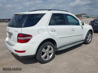 2010 Mercedes-Benz M-Class ML 350 with VIN 4JGBB8GB8AA562003, listed as a IAAI auction lot 41785443 with 208,317 mi miles. Bid and sale history available at carsss.com. Image 4.