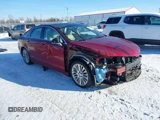 2014 Lincoln MKZ with VIN 3LN6L2G98ER813459, listed as a IAAI auction lot 41327517 with 145,593 mi miles. Bid and sale history available at carsss.com. Image 1.