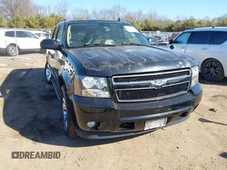 2007 Chevrolet Suburban LT z VIN 1GNFK16347J223178, wystawiony jako IAAI lot #41757938 z przebiegiem Nie podano mil oraz . Historia ofert i sprzedaży dostępna na DreamBid. Obrazek 1.