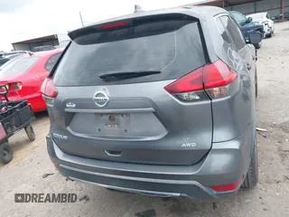 2017 Nissan Rogue SV z VIN KNMAT2MV7HP607531, wystawiony jako IAAI lot #42134855 z przebiegiem 163 810 mil mil oraz . Historia ofert i sprzedaży dostępna na DreamBid. Obrazek 16.