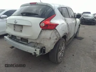 2011 Nissan Juke SL with VIN JN8AF5MR4BT021576, listed as a IAAI auction lot 41947341 with 124,277 mi miles. Bid and sale history available at carsss.com. Image 4.