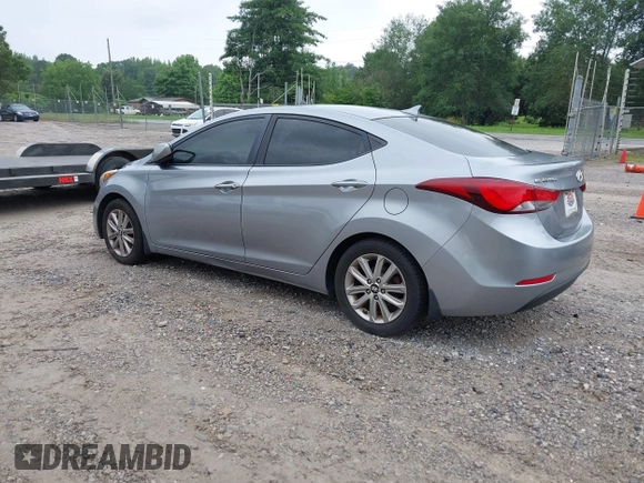 2015 Hyundai Elantra SE z VIN 5NPDH4AE0FH593656, wystawiony jako IAAI lot #42346608 z przebiegiem 153 562 mil mil oraz . Historia ofert i sprzedaży dostępna na DreamBid. Obrazek 3.