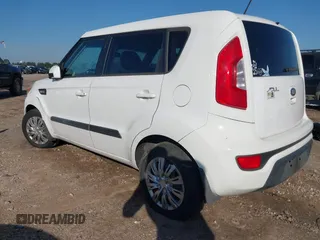 2013 Kia Soul with VIN KNDJT2A52D7760820, listed as a IAAI auction lot 41979704 with 188,265 mi miles. Bid and sale history available at carsss.com. Image 3.
