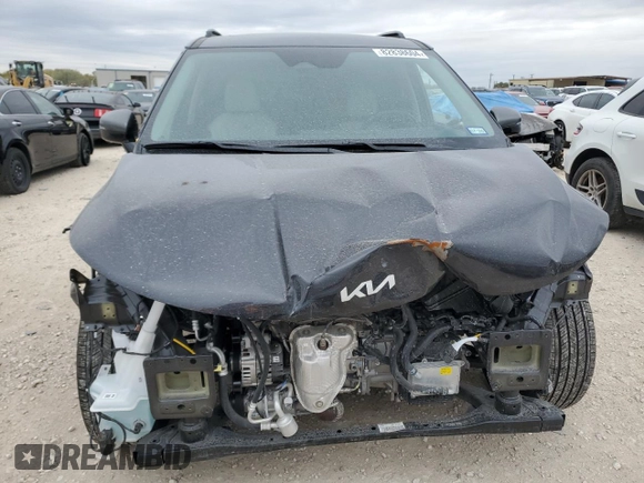 2025 Kia Carnival SX with VIN KNDNE5K37S6460882, listed as a Copart auction lot 82838604 with 1,978 mi miles and Salvage Title. Bid and sale history available at carsss.com. Image 5.