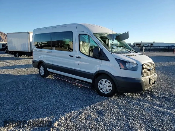 2018 Ford Transit Passenger XL z VIN 1FBZX2CM2JKA87942, wystawiony jako Copart lot #41504435 z przebiegiem 72 729 mil mil oraz Szkoda całkowita • Salvage title. Historia ofert i sprzedaży dostępna na DreamBid. Obrazek 10.