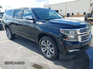 2019 Chevrolet Suburban LT z VIN 1GNSCHKCXKR188439, wystawiony jako IAAI lot #42263134 z przebiegiem 134 150 mil mil oraz . Historia ofert i sprzedaży dostępna na DreamBid. Obrazek 1.