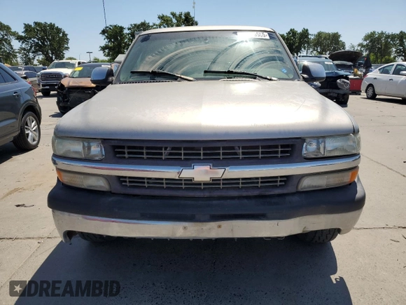 2000 Chevrolet Silverado 1500 LS with VIN 2GCEC19T0Y1101958, listed as a Copart auction lot 55123655 with 260,479 mi miles and Clean Title. Bid and sale history available at carsss.com. Image 5.