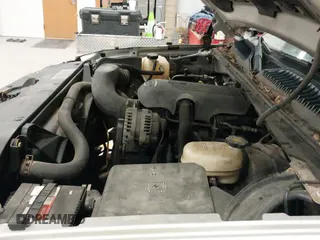 2005 Chevrolet Silverado 1500 LT with VIN 2GCEK13T951132388, listed as a IAAI auction lot 42069557 with 266,284 mi miles and . Bid and sale history available at DreamBid. Image 19.