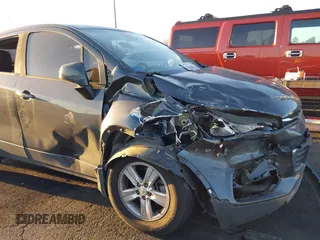 2019 Chevrolet Trax LS with VIN 3GNCJKSB8KL365883, listed as a IAAI auction lot 42010924 with Not Provided miles. Bid and sale history available at carsss.com. Image 6.