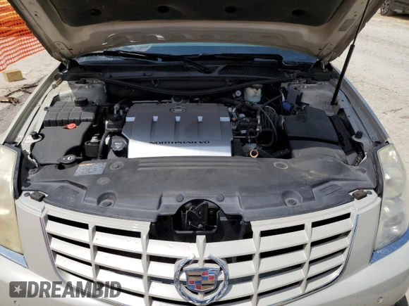 2011 Cadillac DTS Premium Collection z VIN 1G6KH5E62BU144403, wystawiony jako Copart lot #56494305 z przebiegiem 51 950 mil mil oraz Szkoda całkowita • Salvage title. Historia ofert i sprzedaży dostępna na DreamBid. Obrazek 11.