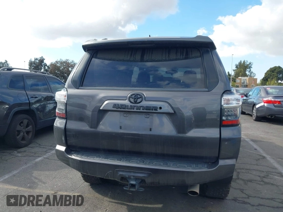2018 Toyota 4Runner SR5 with VIN JTEBU5JR7J5606564, listed as a IAAI auction lot 41408904 with 149,936 mi miles. Bid and sale history available at carsss.com. Image 17.