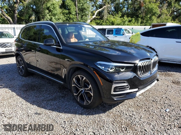 2023 BMW X5 xDrive40i with VIN 5UXCR6C04P9P15644, listed as a Copart auction lot 60710885 with 49,077 mi miles and Salvage title. Bid and sale history available at DreamBid. Image 4.