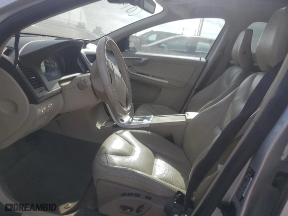 2010 Volvo XC60 3.2L with VIN YV4982DL3A2064729, listed as a Copart auction lot 82925444 with NaN miles and Salvage Title. Bid and sale history available at carsss.com. Image 7.