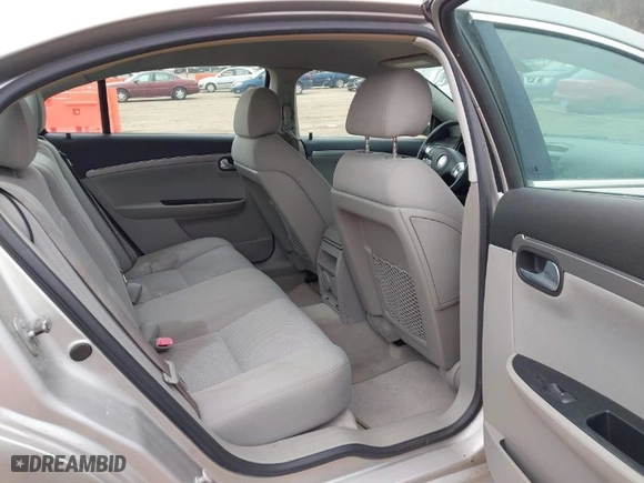 2007 Saturn Aura XE with VIN 1G8ZS57N37F253217, listed as a IAAI auction lot 41901571 with 123,527 mi miles. Bid and sale history available at carsss.com. Image 8.
