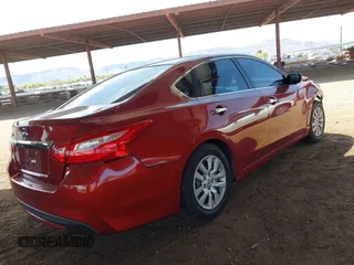 2016 Nissan Altima 2.5 S with VIN 1N4AL3AP4GN359539, listed as a IAAI auction lot 41970448 with 85,919 mi miles. Bid and sale history available at carsss.com. Image 4.