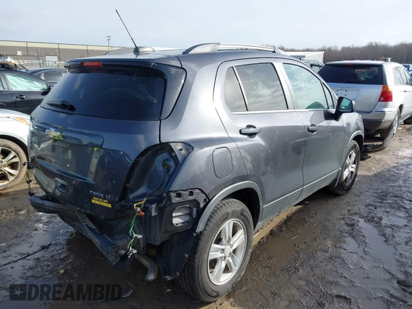 2016 Chevrolet Trax LT with VIN 3GNCJLSB2GL223395, listed as a IAAI auction lot 41697994 with 117,487 mi miles. Bid and sale history available at carsss.com. Image 4.