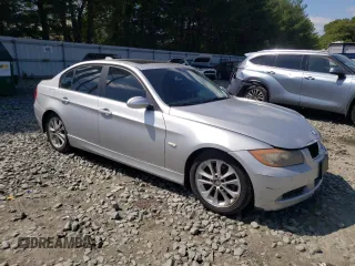 2006 BMW 3 Series 325i with VIN WBAVB17526NK35676, listed as a Copart auction lot 54720034 with 140,273 mi miles and Salvage Title. Bid and sale history available at carsss.com. Image 4.