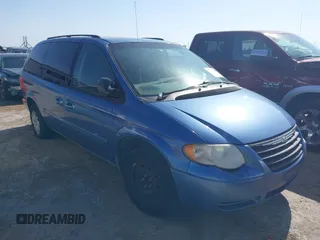 2007 Chrysler Town & Country LWB LX with VIN 2A4GP44R17R266406, listed as a IAAI auction lot 42033861 with 153,870 mi miles. Bid and sale history available at carsss.com. Image 1.