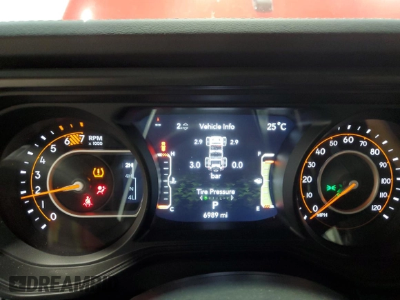 2025 Jeep Wrangler Sahara с VIN 1C4PJXEN8SW575908, выставлен на аукционе Copart как лот 61501965 с пробегом 6 989 миль миль и Чистый • Clean title. История ставок и продаж доступна на DreamBid. Изображение 9.