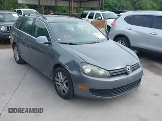 2010 Volkswagen Jetta TDI z VIN 3VWTL7AJ8AM654650, wystawiony jako IAAI lot #42264281 z przebiegiem 189 859 mil mil oraz . Historia ofert i sprzedaży dostępna na DreamBid. Obrazek 1.