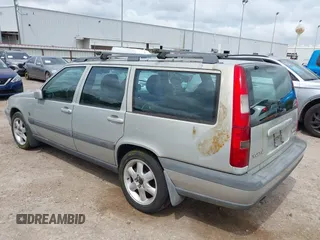2000 Volvo V70 with VIN YV1LZ56D2Y2716564, listed as a IAAI auction lot 42128598 with 1 mi miles. Bid and sale history available at carsss.com. Image 3.