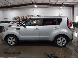 2014 Kia Soul with VIN KNDJN2A21E7701162, listed as a IAAI auction lot 41386456 with 111,992 mi miles. Bid and sale history available at carsss.com. Image 15.