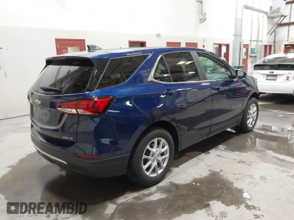 2022 Chevrolet Equinox LT with VIN 3GNAXUEV0NL223572, listed as a IAAI auction lot 42002502 with 20,170 mi miles and . Bid and sale history available at DreamBid. Image 4.
