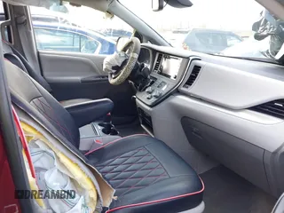 2018 Toyota Sienna LE Auto Access Seat with VIN 5TDKZ3DC6JS937924, listed as a IAAI auction lot 42000189 with 91,188 mi miles. Bid and sale history available at carsss.com. Image 5.
