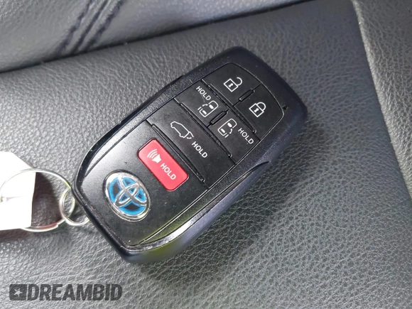 2021 Toyota Sienna XSE with VIN 5TDDSKFC7MS016370, listed as a IAAI auction lot 42381152 with 25,656 mi miles and . Bid and sale history available at DreamBid. Image 11.
