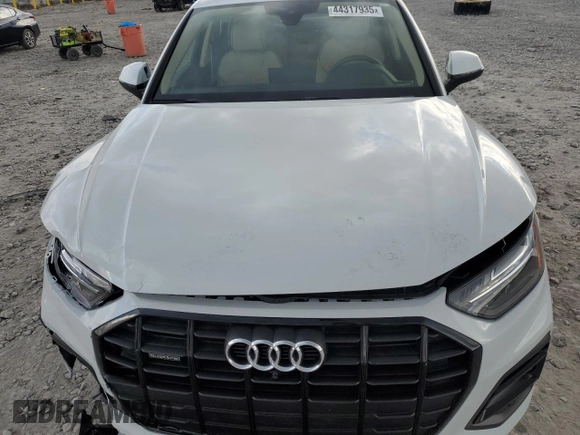 2024 Audi Q5 Premium Plus z VIN WA1BBAFY8R2131498, wystawiony jako Copart lot #44317935 z przebiegiem Nie podano mil oraz Szkoda całkowita • Salvage title. Historia ofert i sprzedaży dostępna na DreamBid. Obrazek 12.