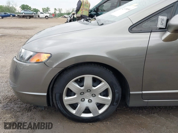 2008 Honda Civic LX z VIN 1HGFA16548L091849, wystawiony jako IAAI lot #42378104 z przebiegiem 74 981 mil mil oraz . Historia ofert i sprzedaży dostępna na DreamBid. Obrazek 19.