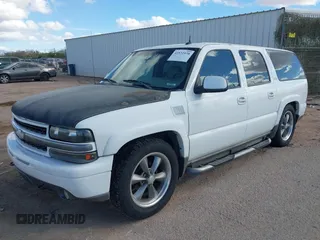 2002 Chevrolet Suburban Z71 with VIN 3GNFK16Z82G296620, listed as a IAAI auction lot 41572570 with 332,095 mi miles. Bid and sale history available at carsss.com. Image 2.
