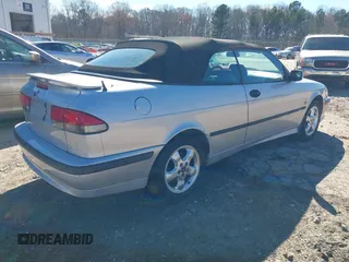 2001 Saab 9-3 SE with VIN YS3DF78K917002619, listed as a IAAI auction lot 41639836 with 116,529 mi miles. Bid and sale history available at carsss.com. Image 4.