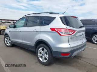 2016 Ford Escape SE with VIN 1FMCU0GX5GUC40146, listed as a IAAI auction lot 41981923 with 81,974 mi miles and . Bid and sale history available at carsss.com. Image 3.