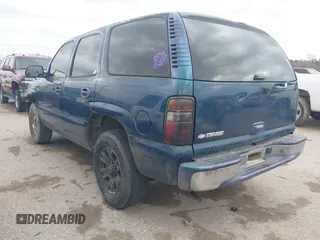 2006 Chevrolet Tahoe LS with VIN 1GNEC13V26R121022, listed as a IAAI auction lot 41714023 with 293,858 mi miles. Bid and sale history available at carsss.com. Image 3.