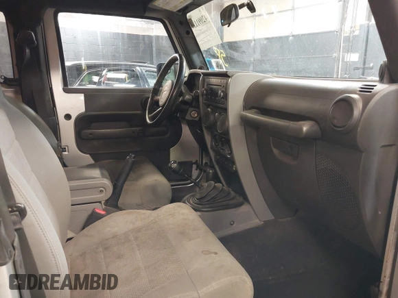 2008 Jeep Wrangler Rubicon с VIN 1J8GA64198L512120, выставлен на аукционе IAAI как лот 42091137 с пробегом 51 178 миль миль и . История ставок и продаж доступна на DreamBid. Изображение 5.