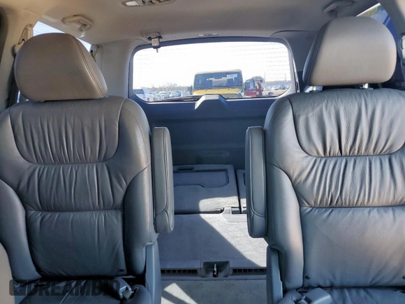 2005 Honda Odyssey EX-L z VIN 5FNRL38655B135878, wystawiony jako Copart lot #47026815 z przebiegiem 165 230 mil mil oraz Czysty tytuł • Clean title. Historia ofert i sprzedaży dostępna na DreamBid. Obrazek 10.