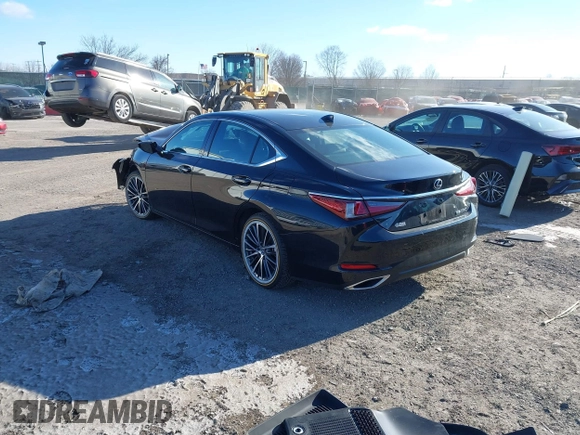 2024 Lexus ES with VIN 58ADZ1B17RU174919, listed as a IAAI auction lot 41618146 with 2,993 mi miles. Bid and sale history available at carsss.com. Image 3.