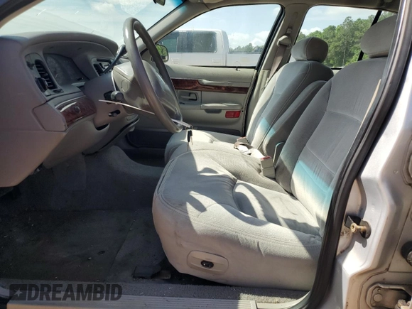 2002 Mercury Grand Marquis GS z VIN 2MEFM74W82X659338, wystawiony jako Copart lot #53887785 z przebiegiem 155 266 mil mil oraz Szkoda całkowita • Salvage title. Historia ofert i sprzedaży dostępna na DreamBid. Obrazek 7.
